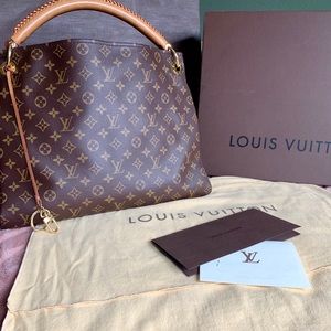 Louis Vuitton Artsy MM